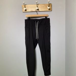 Yoga jaw, string, leggings, size extra-large (item# 0009)